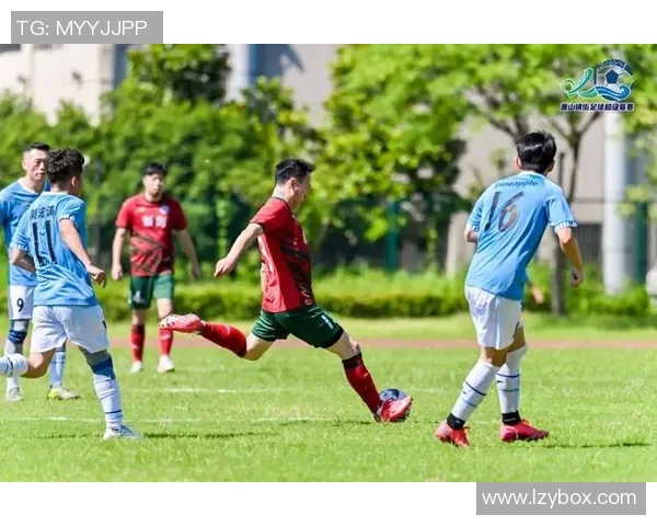 武汉足球队耐力变革引发热议球迷期待新赛季的精彩表现与突破